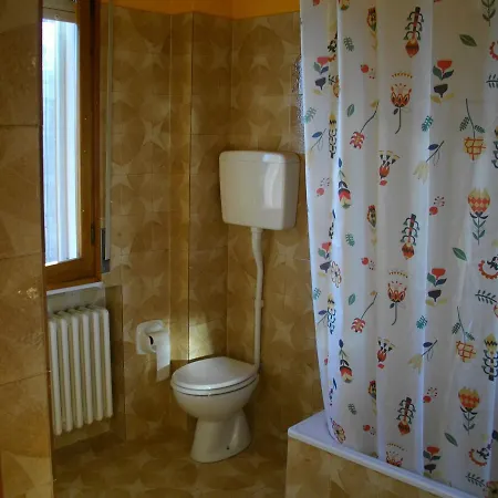 Interno 28 * Modena